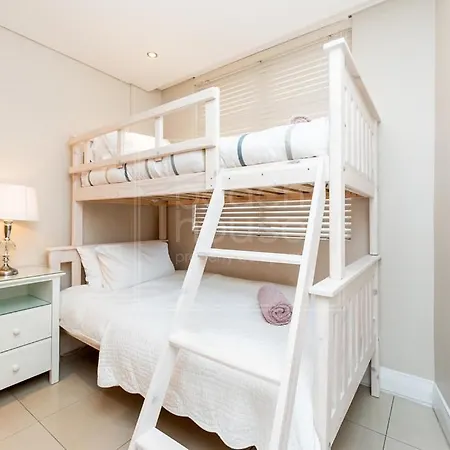 Luxury Beachfront Apartment In Eden On The Bay 191- 2 Bedroom Kaapstad Buitenkant foto