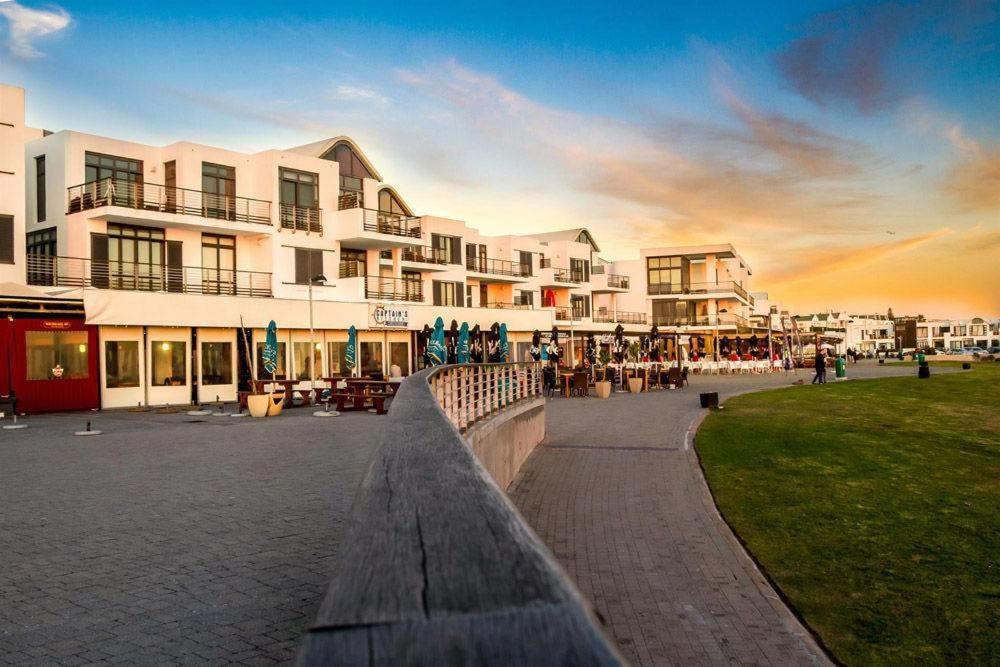 Luxury Beachfront In Eden On The Bay 191- 2 Bedroom Kaapstad
